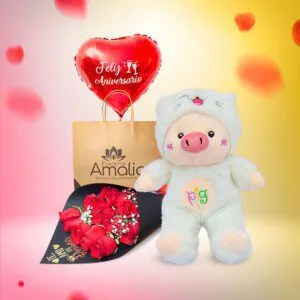 Ramo de rosas 🌹 con globo "Feliz Aniversario" 🎈 y peluche de cerdito 🐷.