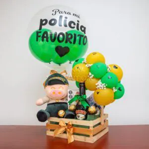 Detalle personalizado para policía 🎈, incluye globo decorativo, 🧸 peluche temático, 🥂 Baileys y 🍫 chocolates Ferrero Rocher. Ideal para sorprender.