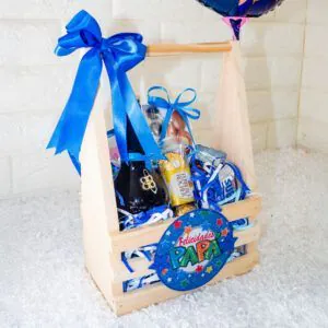 🎁 Canasta regalo Día del Padre con vino, chocolates Ferrero y dulces variados.