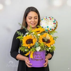 Arreglo de girasoles con globo “Para la más hermosa” — Florería Amalia