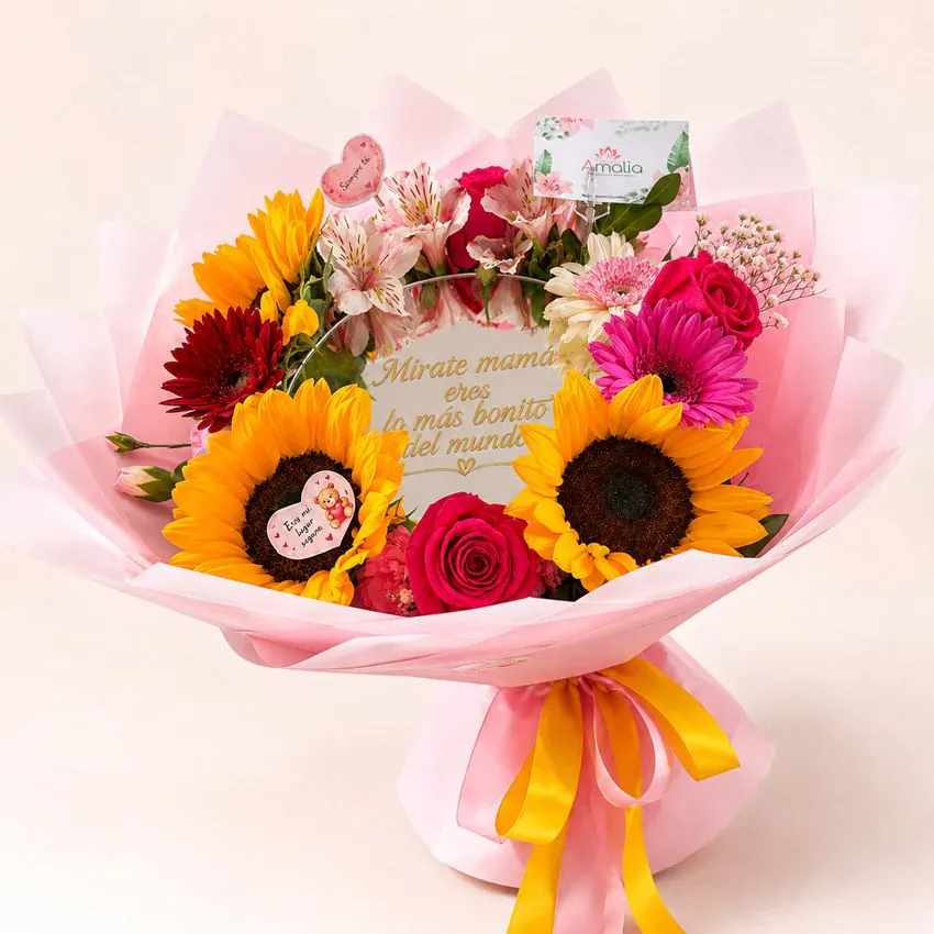 Ramo espejo para mamá con girasoles, rosas y flores rosadas de Florería Amalia