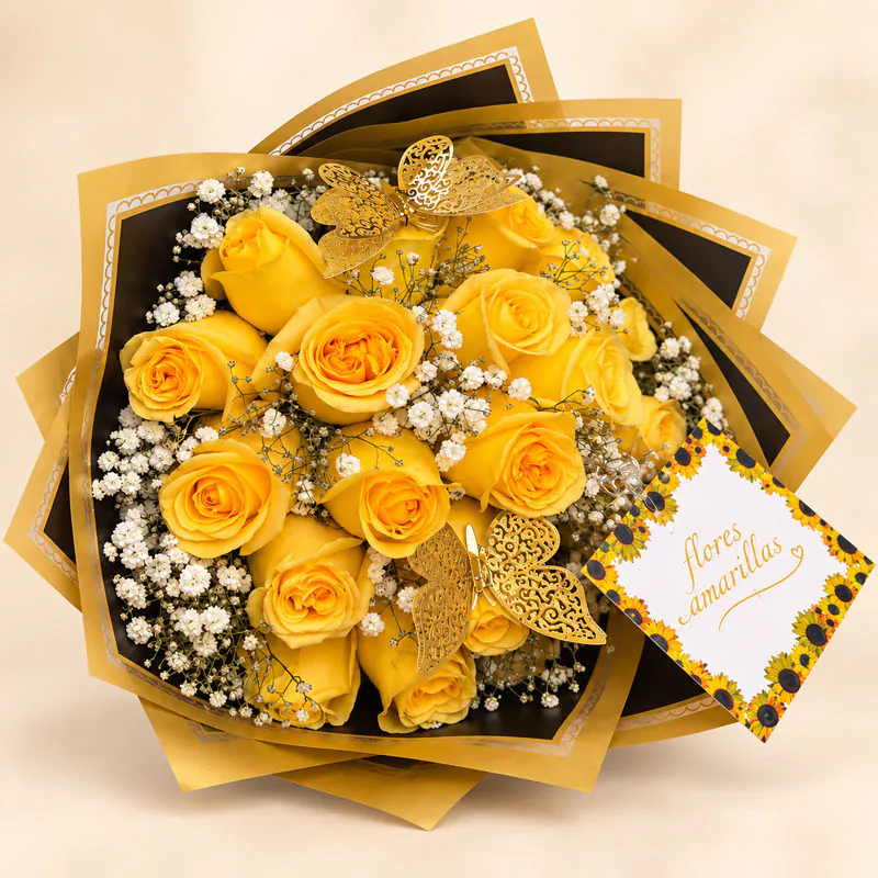 Ramo de rosas amarillas con gypsophila y mariposas doradas de Florería Amalia