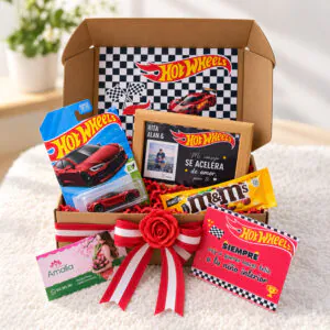 Box Hot Wheels personalizado para novio con auto, foto, chocolates y tarjeta de Florería Amalia
