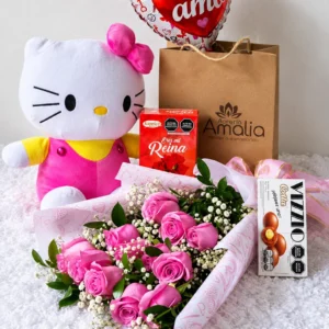 Kitty Dulce Amor: Hello Kitty, ramo de rosas rosadas con flores blancas, chocolates Vizzio y Kaprice.