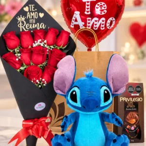 Ramo de rosas rojas junto a Stitch, chocolates y globo corazón.